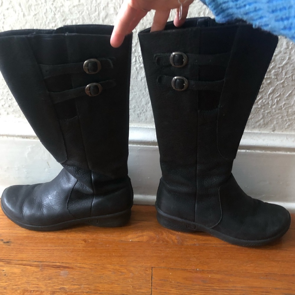 KEEN black leather Bern boots